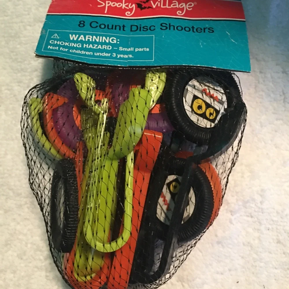 NWT 8 count disc shooters Halloween toys 🎃